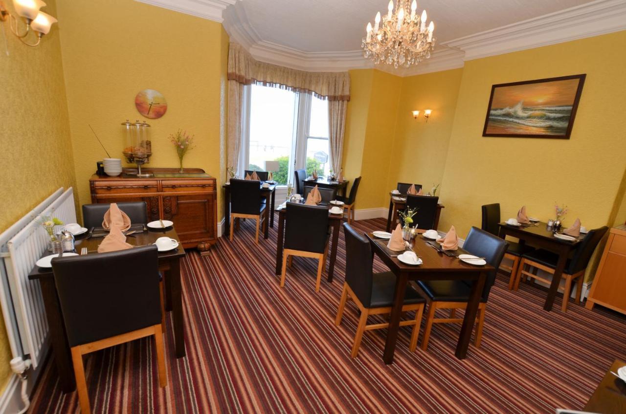 St. Hilary Guest House ランディドノー エクステリア 写真