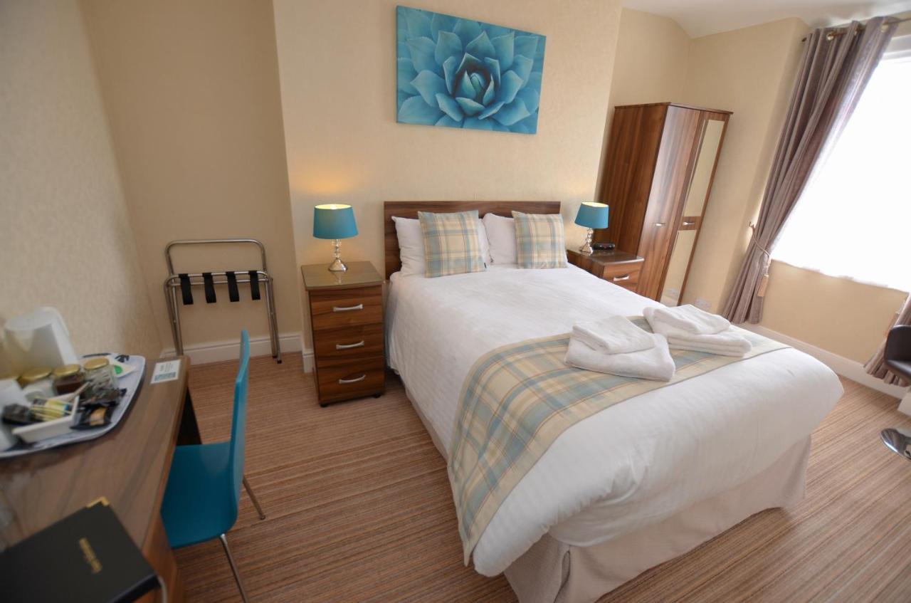 St. Hilary Guest House ランディドノー エクステリア 写真