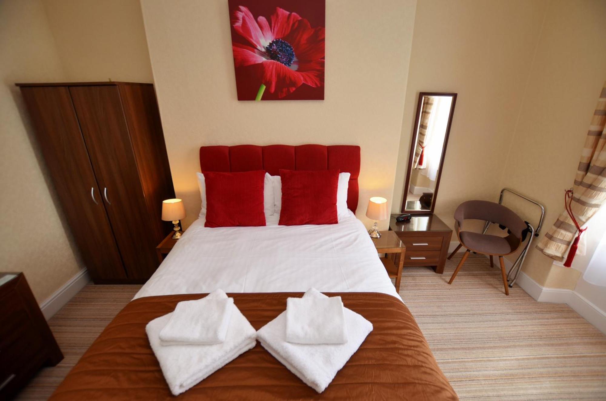 St. Hilary Guest House ランディドノー 部屋 写真
