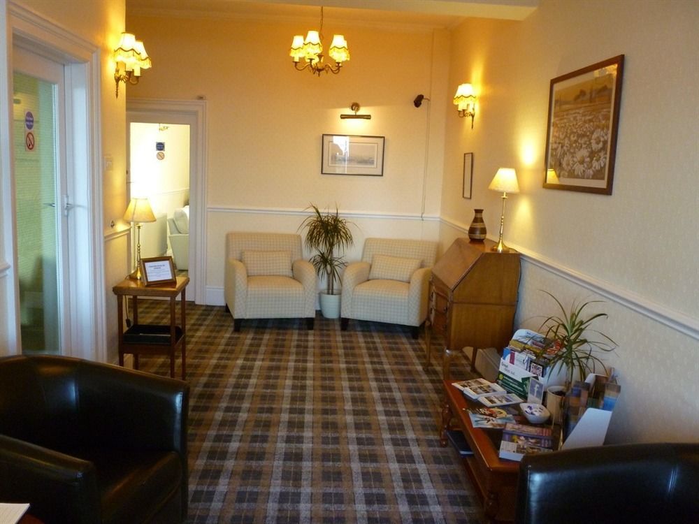 St. Hilary Guest House ランディドノー エクステリア 写真
